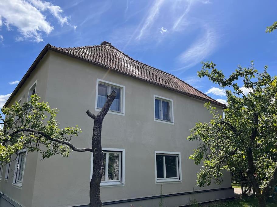Wunderschoene Wohnung In Perfekter Lage Hilpoltstein Luaran gambar